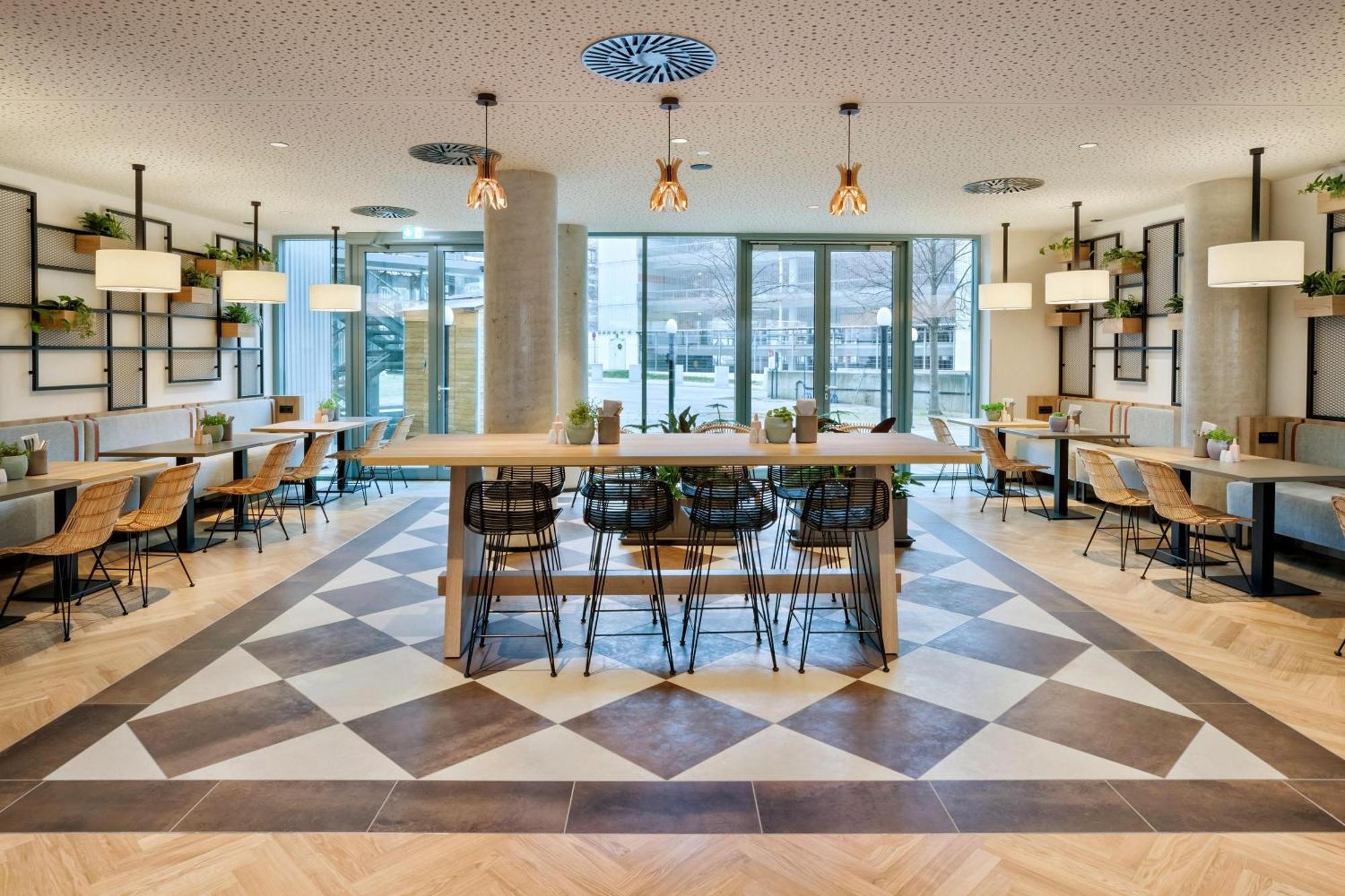 Spark By Hilton Vienna Messe Prater Экстерьер фото