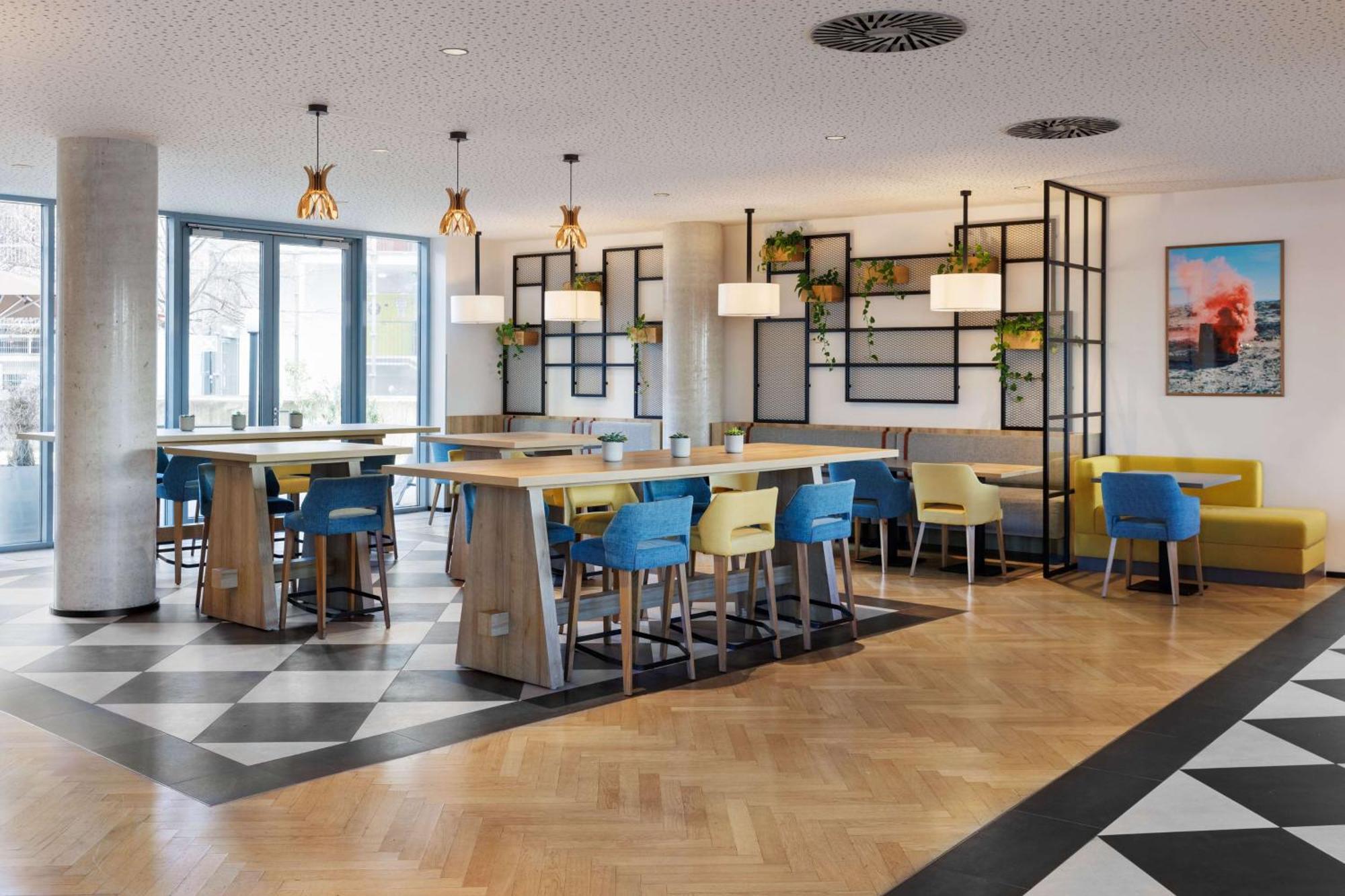 Spark By Hilton Vienna Messe Prater Экстерьер фото